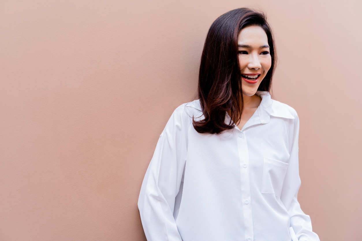 women wearing white shirt